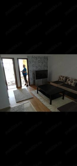 Apartament cu 3 camere decomandat în Glina