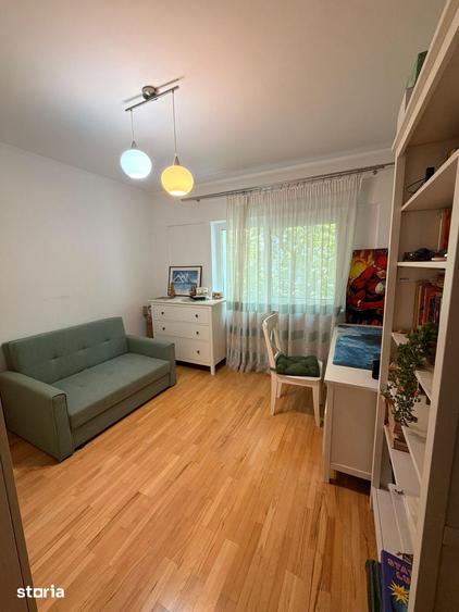 Apartament cu 4 camere decomandat în Rahova