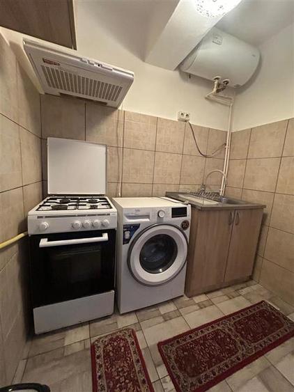 Garsonieră decomandată în Baza 3