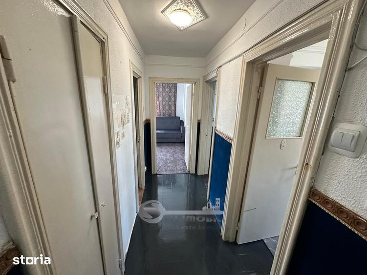 Apartament cu 2 camere decomandat în Hala Centrală