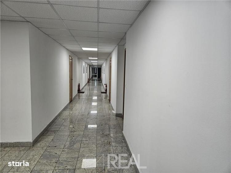 Spațiu comercial, de 100 mp, în Central