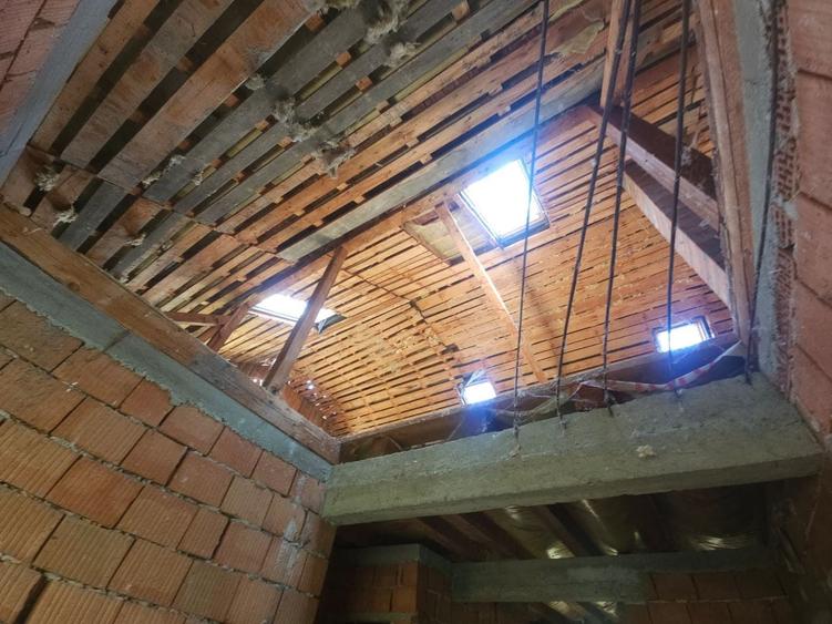 Casă individuală cu 3 camere cu Canalizare în Periferie