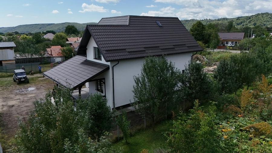 Casă individuală cu 4 camere cu Canalizare în Brebu Mânăstirei