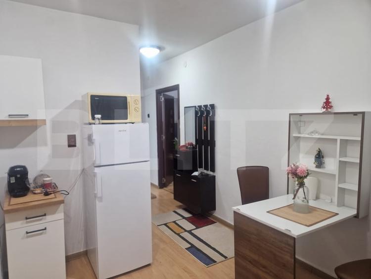 Garsonieră decomandată, mobilată în Calea București