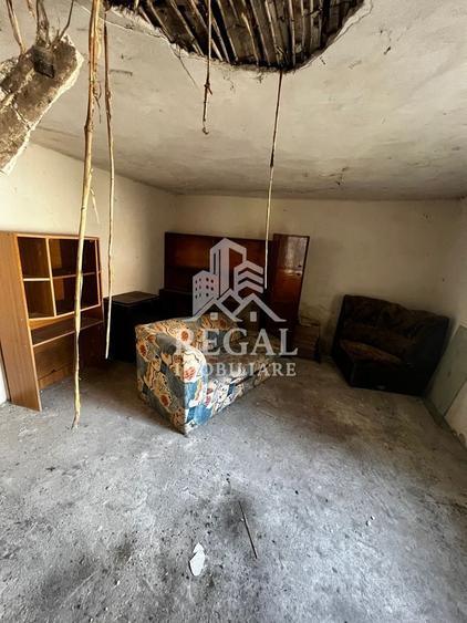 Casă individuală cu 3 camere cu Canalizare în Cristur