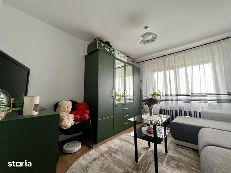 Apartament cu 4 camere decomandat în Giroc
