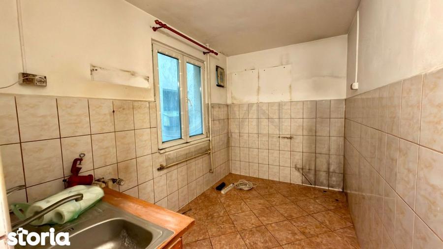 Apartament cu 2 camere decomandat în Timpuri Noi