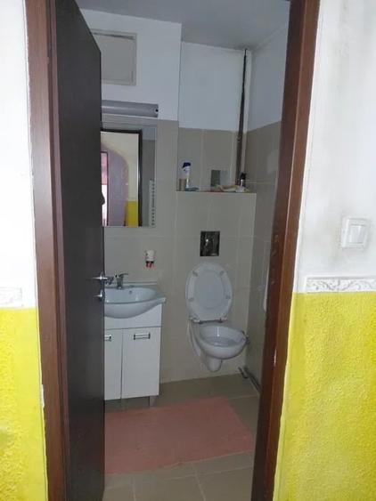 Apartament cu 3 camere decomandat în Mircea cel Bătrân
