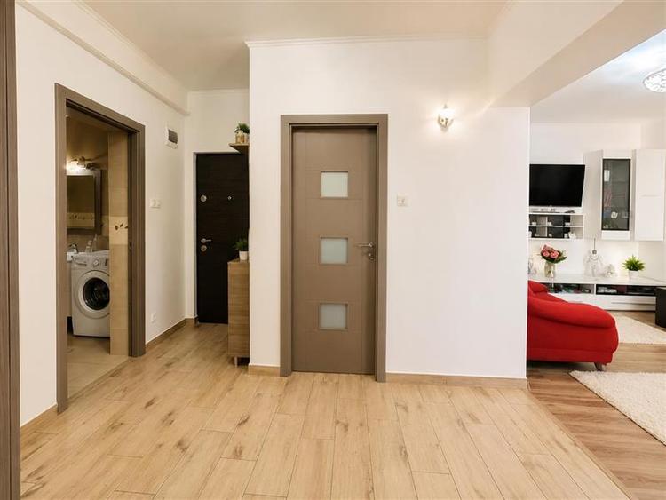 Apartament cu 2 camere decomandat, mobilat în Dâmbu Pietros