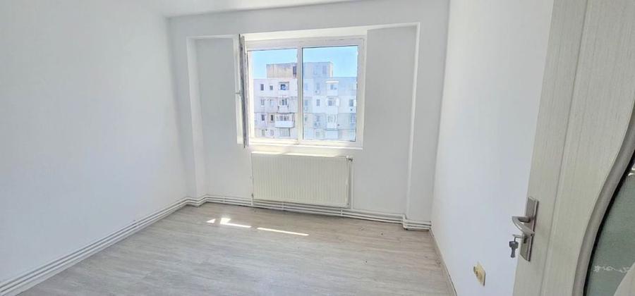 Apartament cu 2 camere decomandat în Viziru 3