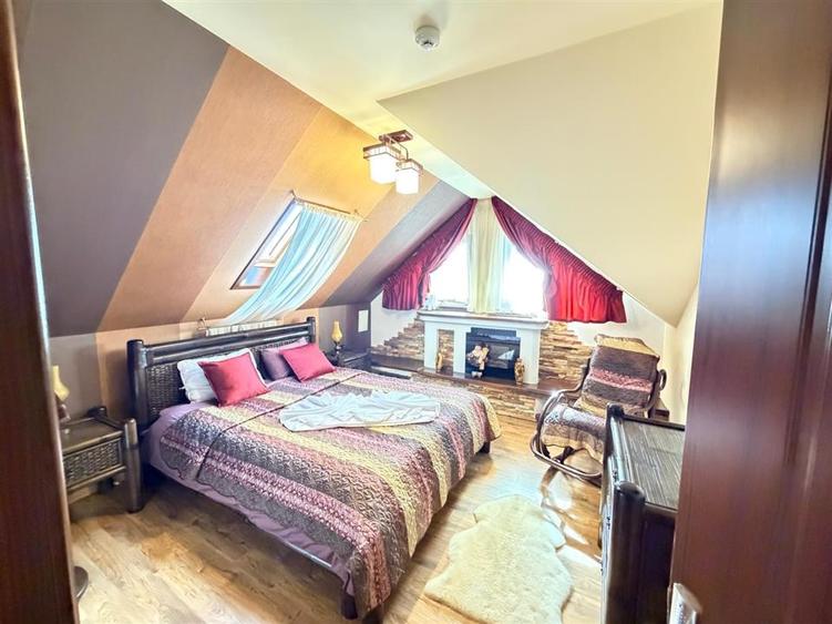 Casă cu 8 camere cu Teren 1280 Mp în Valea Doftanei