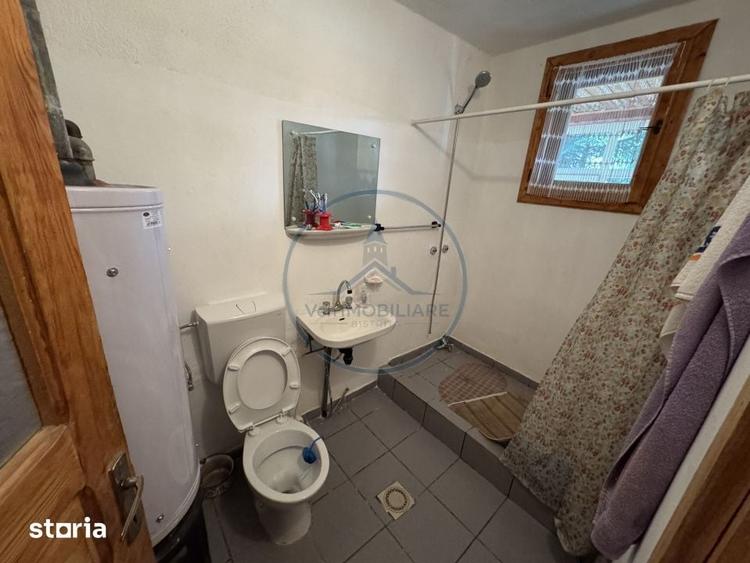 Casă cu 4 camere cu Teren 500 Mp în Central