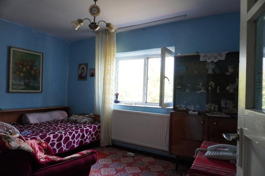 Casă individuală cu 3 camere cu Canalizare în Nord