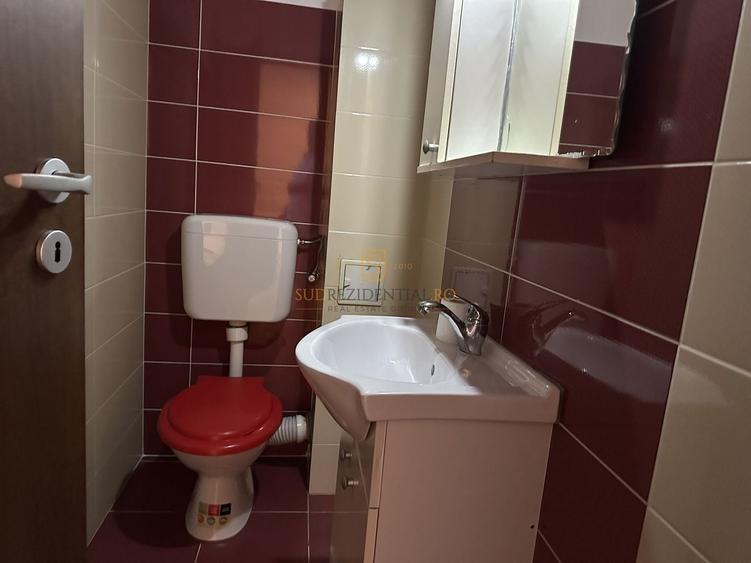 Apartament cu 3 camere decomandat, mobilat în Berceni