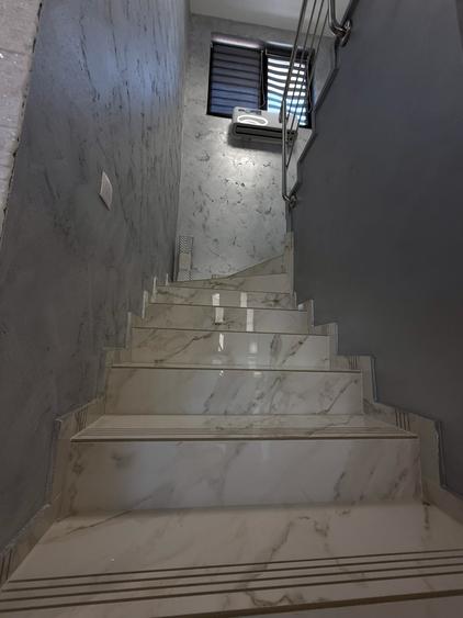 Duplex cu 4 camere cu Canalizare în Florești