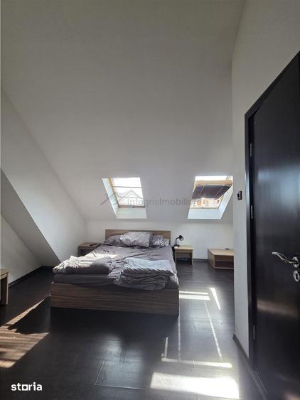 Casă cu Teren 2766 Mp în Sânmartin