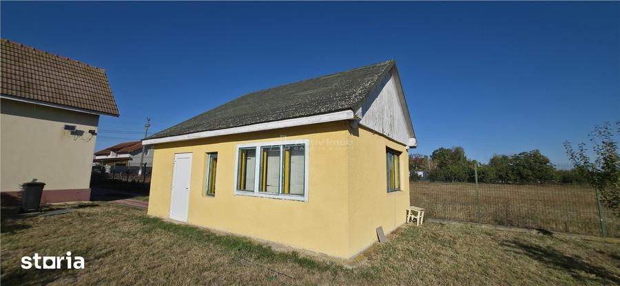 Casă cu 4 camere cu Teren 1219 Mp în Remetea Mare