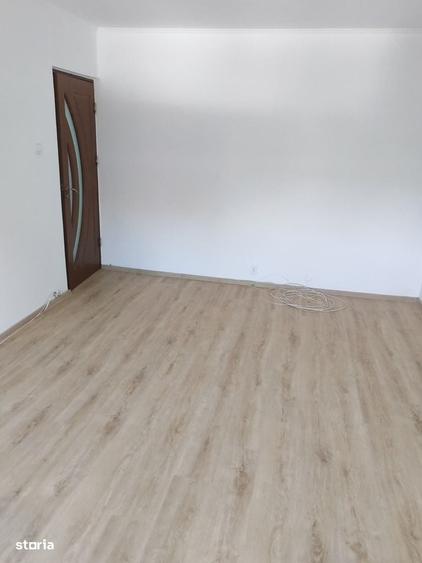 Apartament cu 2 camere decomandat în Est