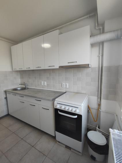 Apartament cu 3 camere decomandat în Boema
