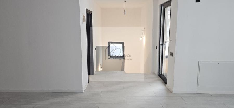 Casă individuală cu 5 camere cu Canalizare în Tineretului