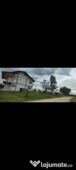 Casă cu 7 camere în Exterior Vest