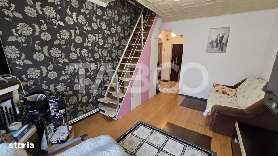 Apartament cu 3 camere semidecomandat, mobilat în Lazaret