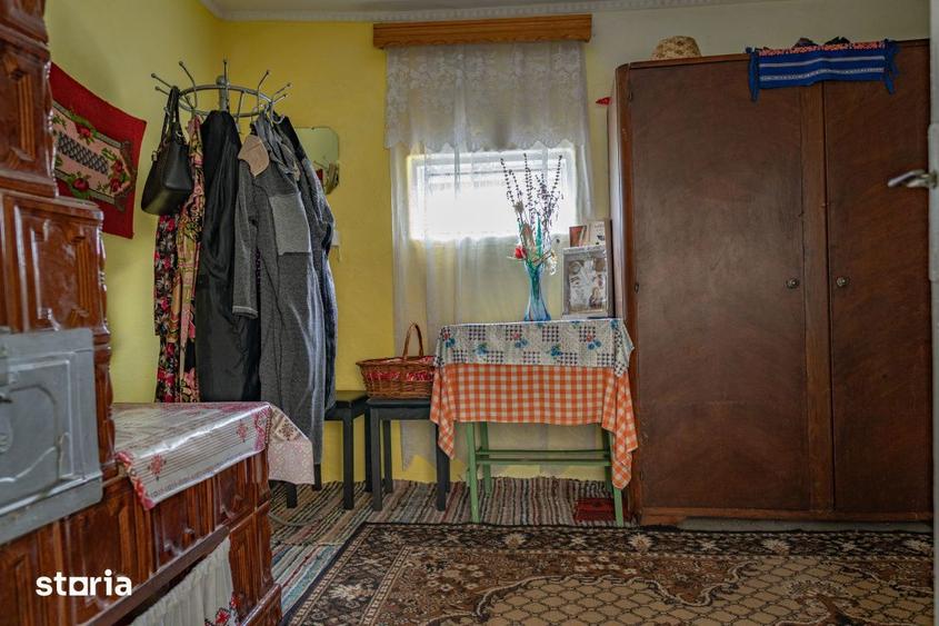 Casă cu 5 camere cu Garaj în Zemeș