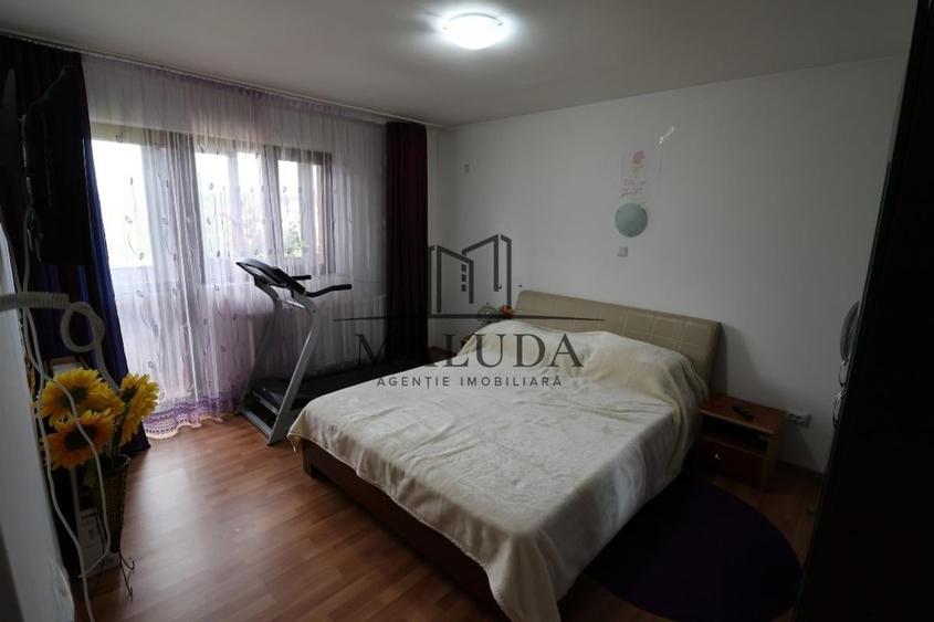 Casă individuală cu 4 camere cu Canalizare în Big-Bascov