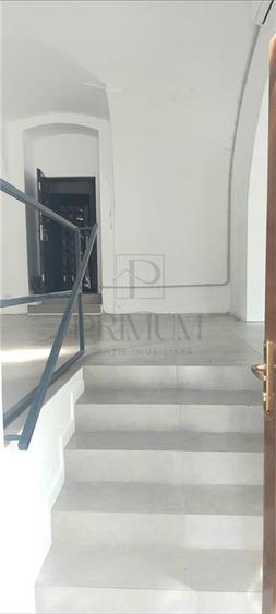 Spațiu comercial, de 70 mp, în Central