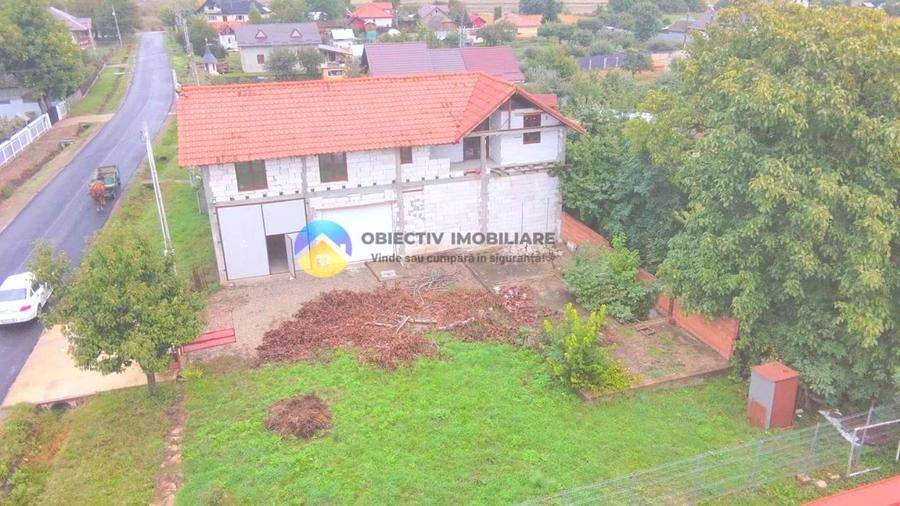 Casă cu 4 camere cu Teren 632 Mp în Girov