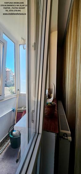 Apartament cu 3 camere semidecomandat în Dărmănești