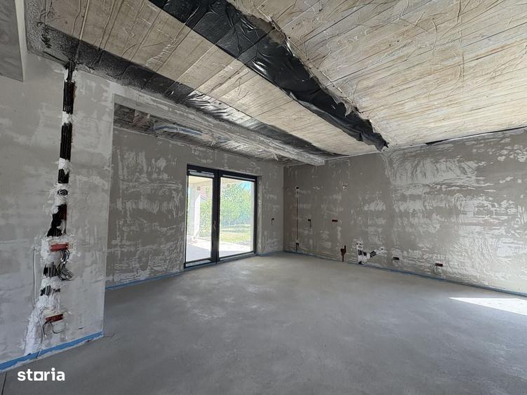Casă cu 3 camere cu Teren 1290 Mp în Oșorhei