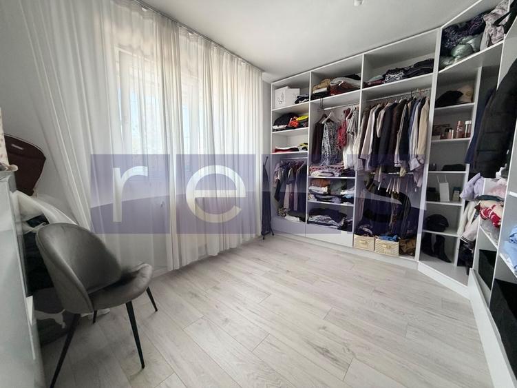 Apartament cu 4 camere decomandat, mobilat în Colentina