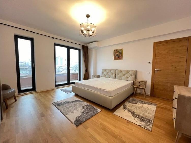 Apartament cu 3 camere în Dorobanți