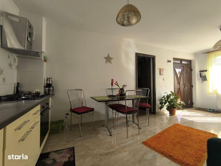 Casă cu 3 camere în Sânnicoară