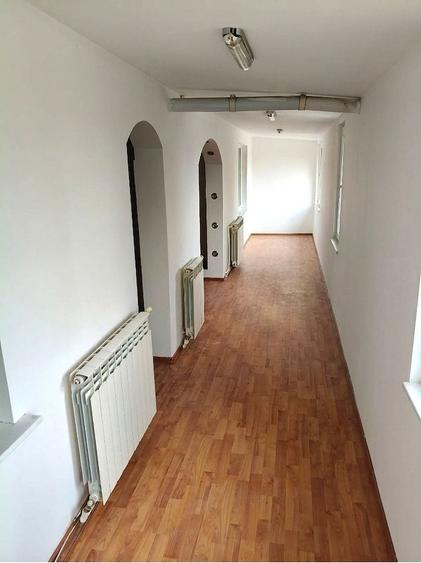 Apartament cu 4 camere semidecomandat în Micro 39