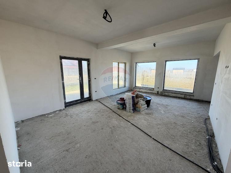 Casă cu 4 camere cu Teren 470 Mp în Câmpineanca
