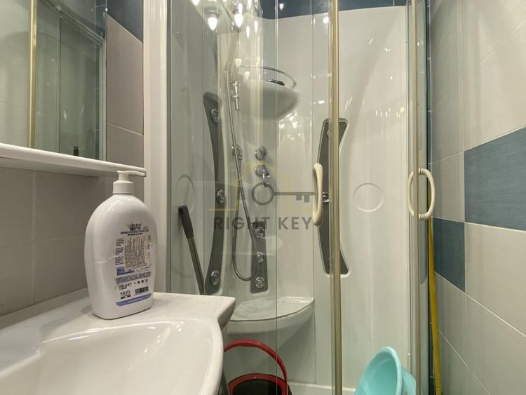 Apartament cu 3 camere decomandat, mobilat în Mărgeanului