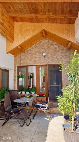 Casă cu 4 camere cu Teren 416.98 Mp în Olanu