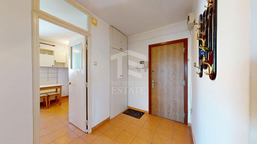 Apartament cu 3 camere decomandat, mobilat în Doamna Ghica
