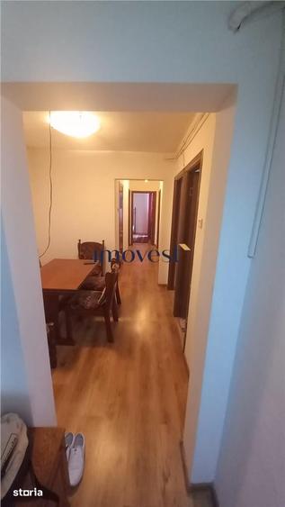 Apartament cu 3 camere în Micro 15