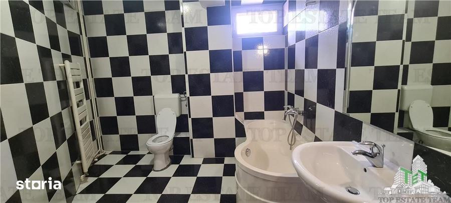 Casă cu 9 camere cu Teren 358 Mp în Grivița