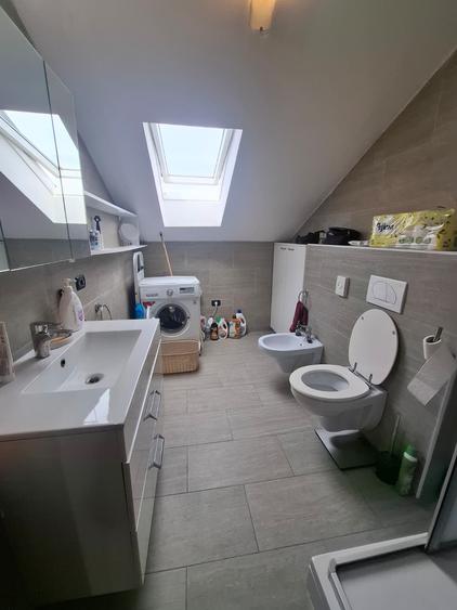 Apartament cu 2 camere semidecomandat în Pârneava
