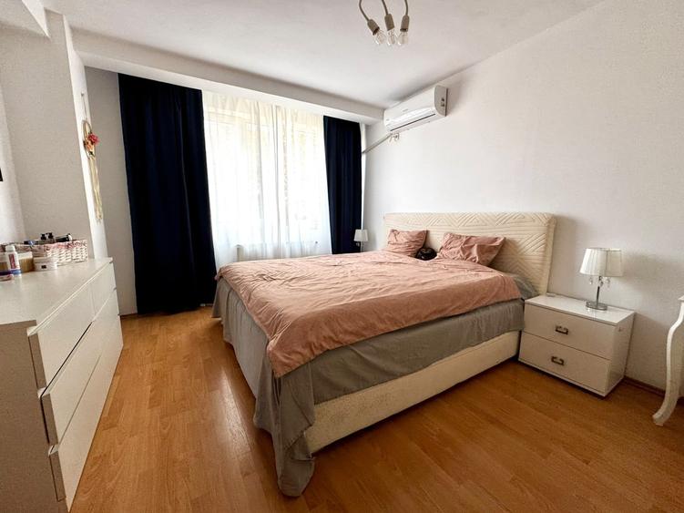 Apartament cu 3 camere decomandat, mobilat în Dumbrăvița