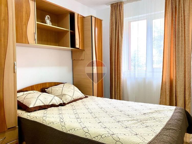 Închiriez apartament cu 2 camere str. CLOȘCA - CETATE - 1