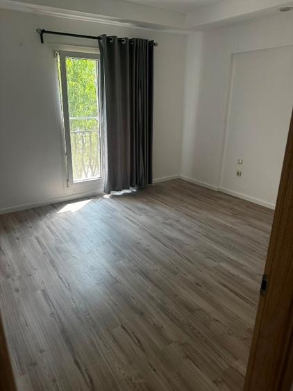 Apartament cu 3 camere decomandat, mobilat în Ștefăneștii de Jos