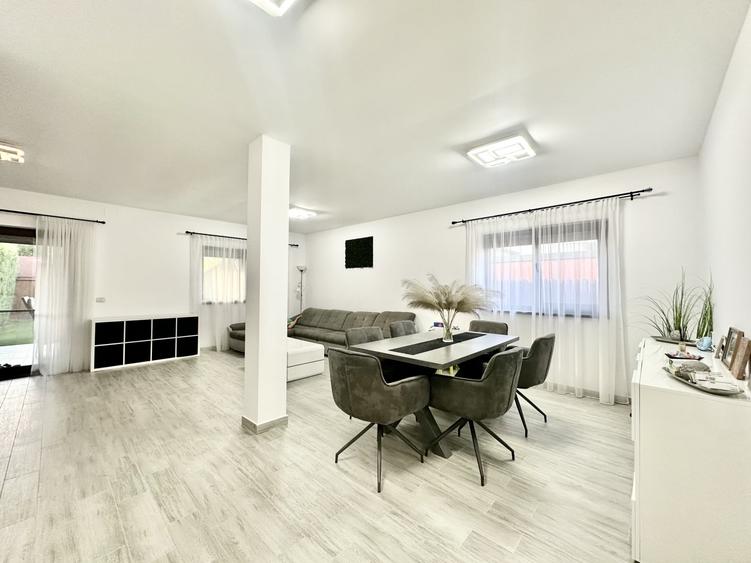 Duplex cu 4 camere cu Canalizare în Moșnița Veche