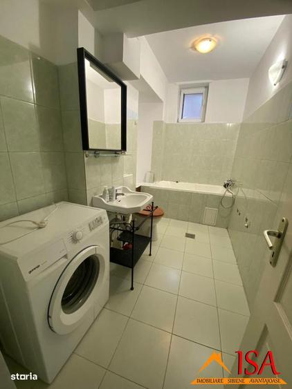Apartament cu 3 camere decomandat, mobilat în Ștrand