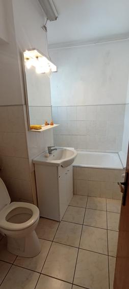 Apartament cu 2 camere decomandat în Calea Victoriei