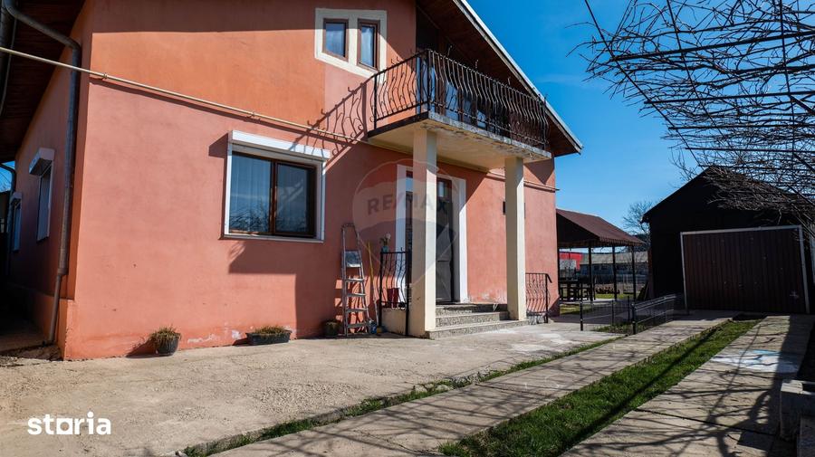 Casă cu 4 camere cu Teren 700 Mp în Afumați